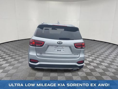 Used 2019 Kia Sorento EX AWD/4WD image 4