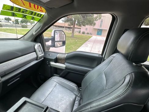 Used 2017 Ford F250 Lariat w/ Tow Technology Bundle AWD/4WD image 16