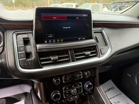 Used 2021 Chevrolet Suburban High Country image 33