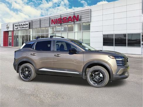 New 2026 Nissan Kicks SV w/ Cold Weather Package FWD image 3