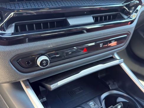 Used 2025 BMW 330i xDrive Sedan image 19