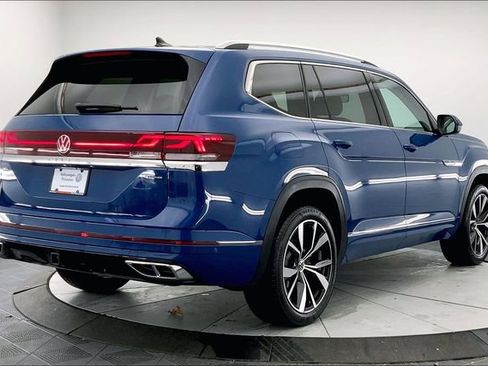 Used 2025 Volkswagen Atlas SEL Premium R-Line image 13