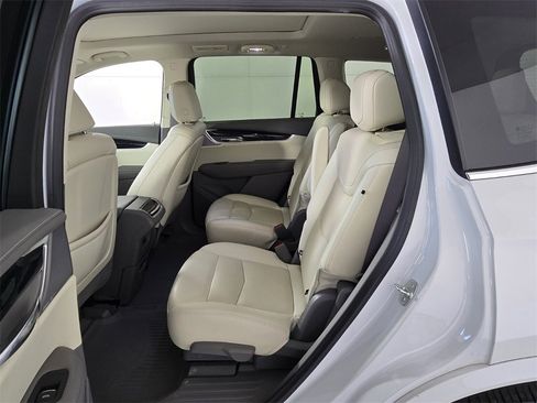 Used 2024 Cadillac XT6 Premium Luxury w/ LPO, Floor Liner Package image 8