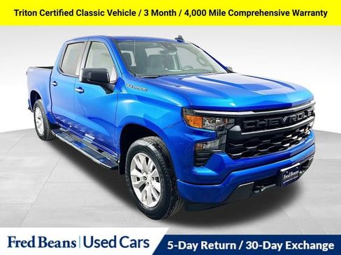 Used 2024 Chevrolet Silverado 1500 Custom image 1