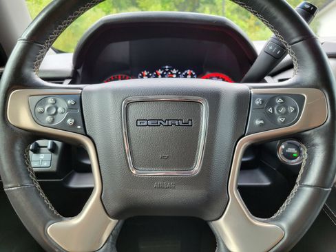 Used 2015 GMC Yukon Denali w/ Touring Package AWD/4WD image 14