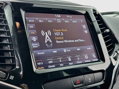 Used 2022 Jeep Cherokee Limited w/ Elite Package image 15