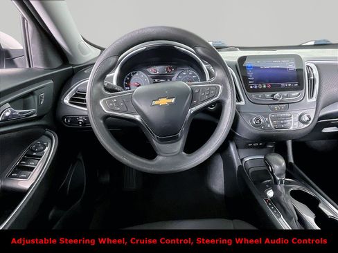 Used 2021 Chevrolet Malibu LT FWD image 8
