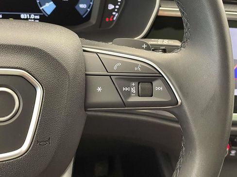 Certified 2025 Audi Q3 2.0T Premium w/ Convenience Package AWD/4WD image 38