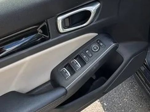 Used 2023 Honda Civic Sport Touring image 8