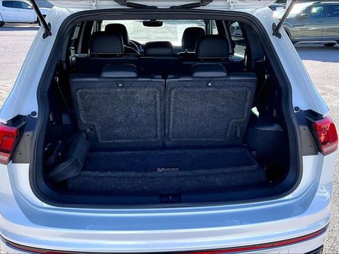 Certified 2023 Volkswagen Tiguan SE R-Line image 15