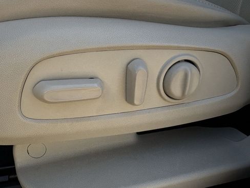 Used 2023 Buick Enclave Essence w/ Sport Touring Edition image 27