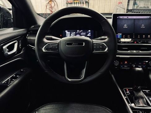 Certified 2025 Jeep Compass Trailhawk w/ Trailhawk Elite Group AWD/4WD image 26