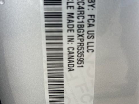 Certified 2023 Chrysler Pacifica Touring-L image 47