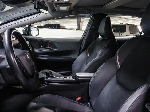 Certified 2026 Toyota Prius XLE FWD image 19