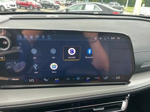 New 2026 Chevrolet Traverse LT w/ LPO, Floor Liner Package FWD image 28