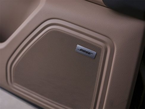Certified 2024 Porsche Macan S image 30
