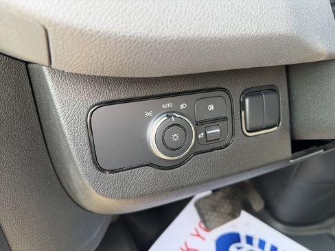 Used 2021 Mercedes-Benz Sprinter 1500 image 23