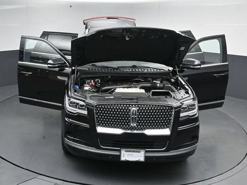 Certified 2023 Lincoln Navigator Reserve AWD/4WD image 57