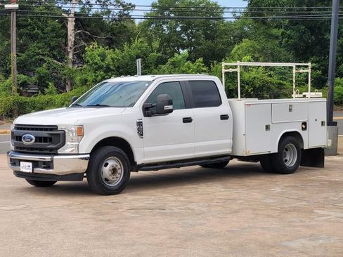 Used 2020 Ford F350 XL w/ Power Equipment Group RWD image 3