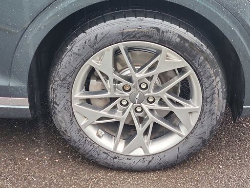 Used 2022 Genesis GV70 2.5T w/ Advanced Package image 8