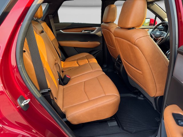 Used 2020 Cadillac XT5 Premium Luxury AWD/4WD image 17