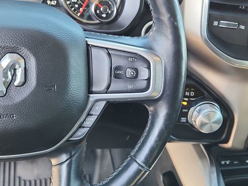 Used 2019 RAM 1500 Laramie image 17