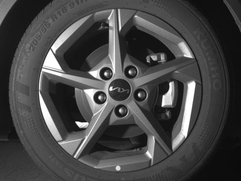 Used 2025 Kia K4 LXS image 13