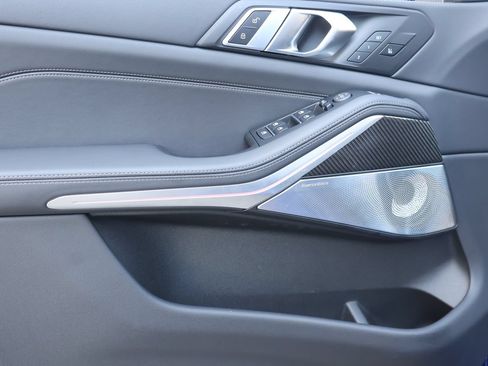 Used 2026 BMW X5 M60i AWD/4WD image 9