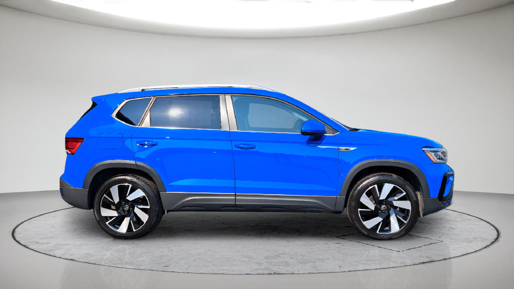 Used 2024 Volkswagen Taos SEL AWD/4WD image 8