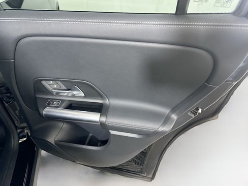 Used 2025 Mercedes-Benz GLA 250 image 29
