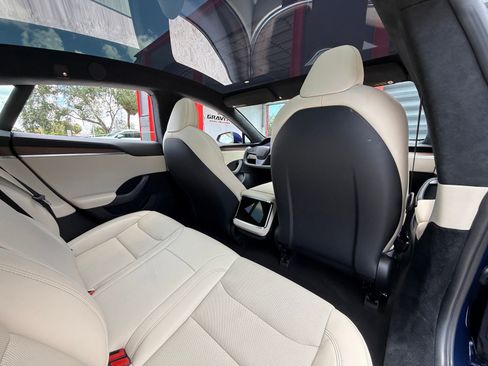 Used 2023 Tesla Model S AWD/4WD image 17