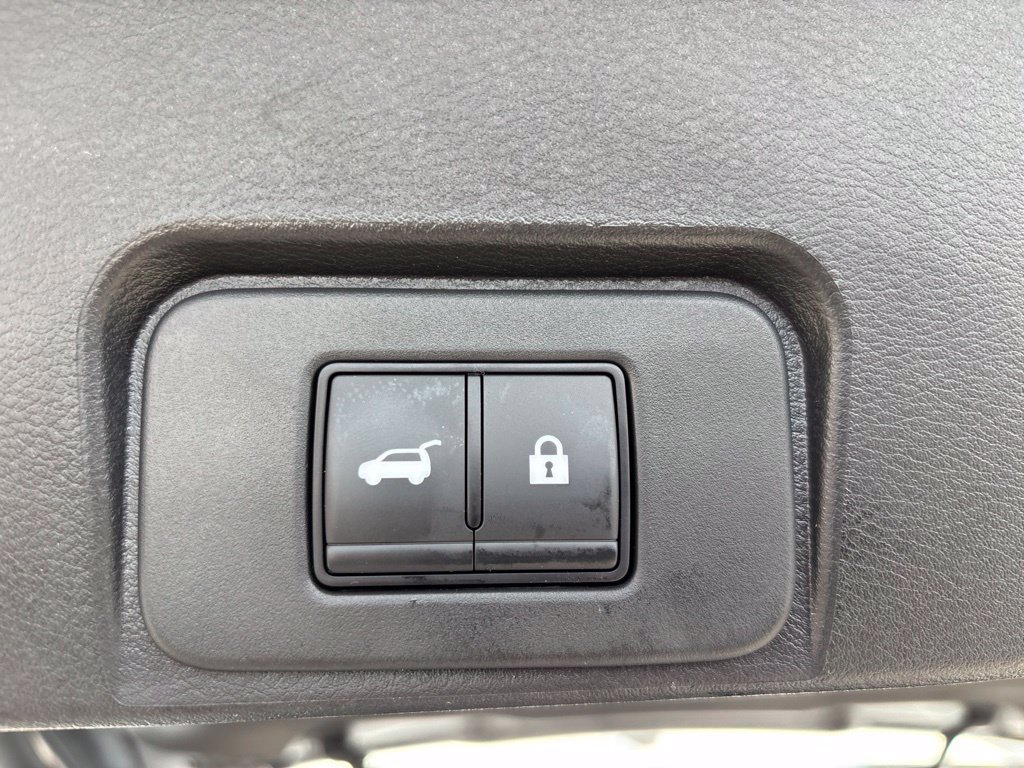 Used 2026 Nissan Rogue SV w/ Cold Weather Package AWD/4WD image 8