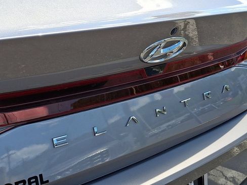 Used 2023 Hyundai Elantra SEL FWD image 30