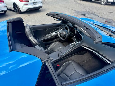 Used 2023 Chevrolet Corvette Stingray Convertible w/ Z51 Performance Package image 17
