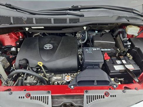 Used 2019 Toyota Sienna Limited FWD image 24