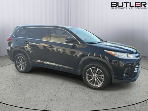 Used 2017 Toyota Highlander XLE FWD image 8