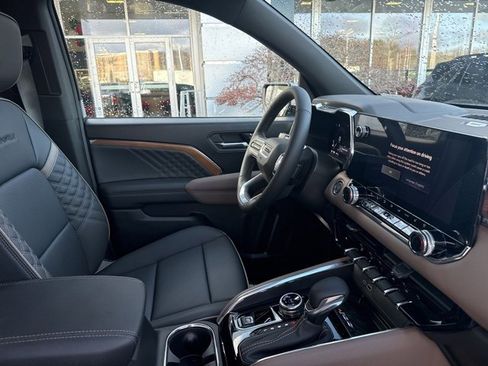 New 2026 GMC Canyon Denali w/ LPO, Denali Black Edition image 29