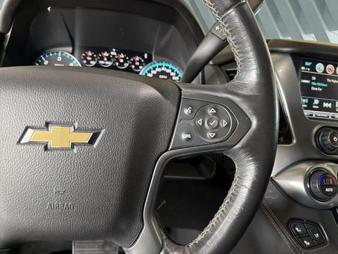 Used 2018 Chevrolet Suburban Premier AWD/4WD image 16