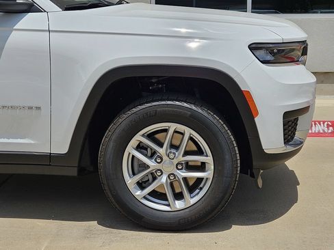 New 2026 Jeep Grand Cherokee L 2WD image 5