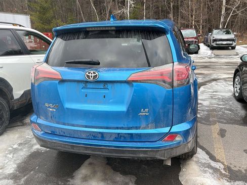 Used 2017 Toyota RAV4 LE image 7