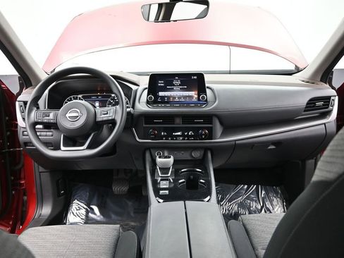 Used 2023 Nissan Rogue SV FWD image 28