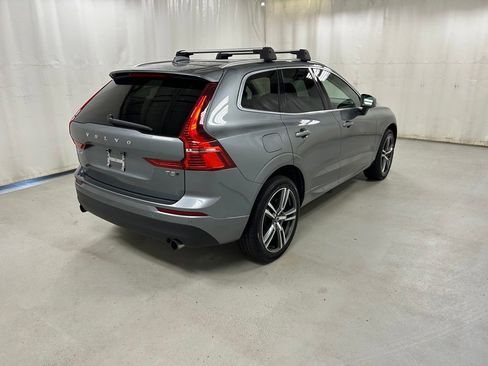 Used 2021 Volvo XC60 T5 Momentum w/ Climate Package AWD/4WD image 4