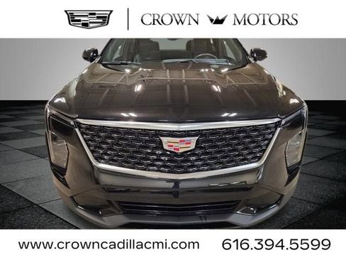 Certified 2025 Cadillac XT4 Premium Luxury image 6