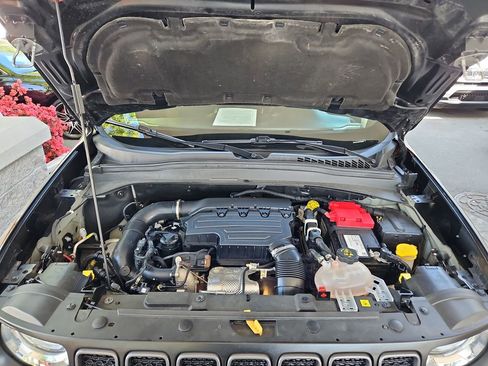 Used 2023 Jeep Renegade Trailhawk AWD/4WD image 35