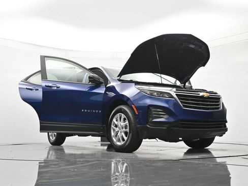 Used 2023 Chevrolet Equinox LS w/ LS Convenience Package FWD image 48
