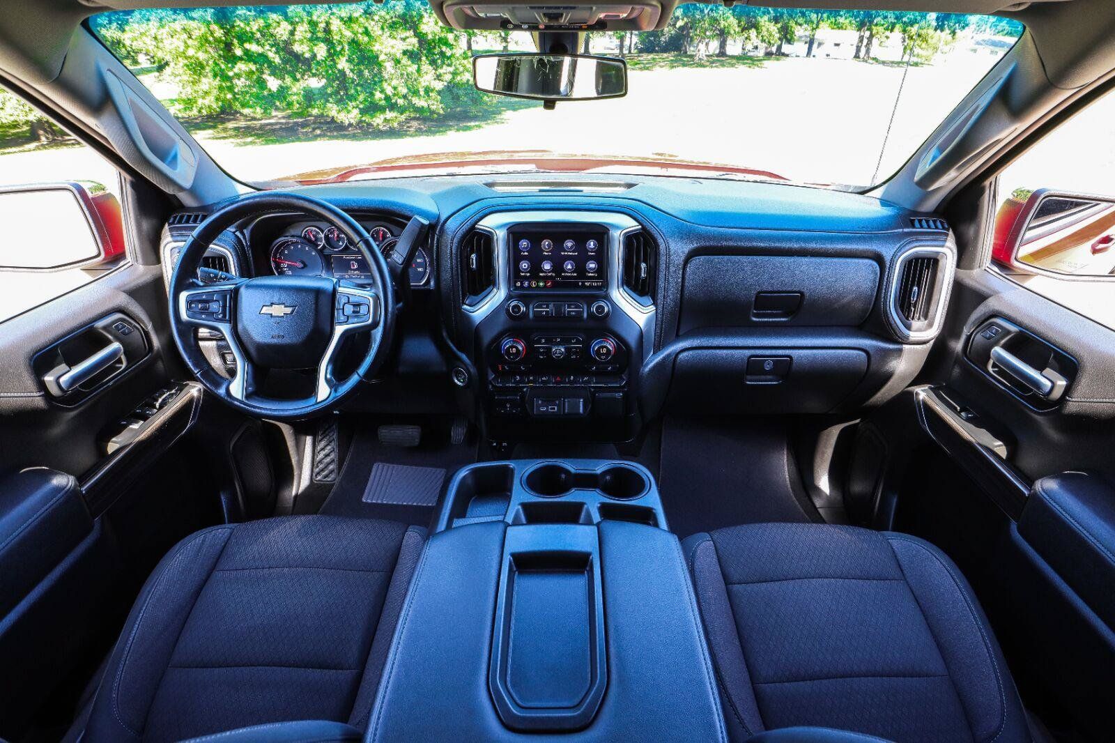 Used 2019 Chevrolet Silverado 1500 LT w/ All-Star Edition AWD/4WD image 2
