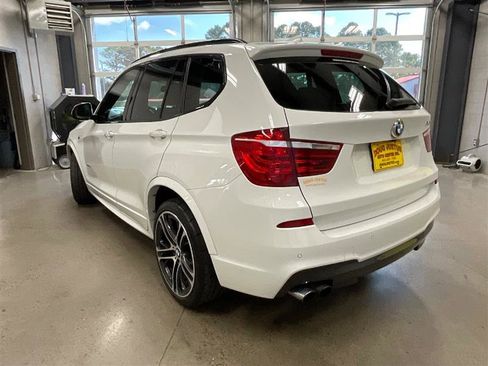 Used 2017 BMW X3 sDrive28i image 3