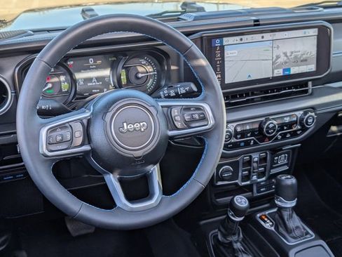 Used 2024 Jeep Wrangler High Altitude image 11