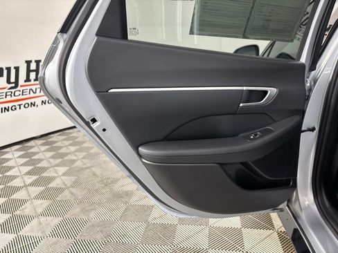 Used 2026 Hyundai Sonata SEL FWD image 21