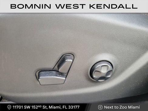 Used 2021 Jeep Cherokee Latitude Lux 80th Anniv w/ Quick Order Package 26U 80TH image 10